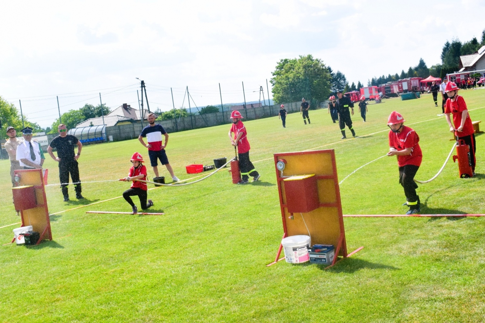 Zdjęcie w galerii na portalu naszwodzislaw.com: OSP Skrzyszów i OSP Łaziska najlepsze w gminnych zawodach sportowo-pożarniczych [FOTO] wiadomości z regionu