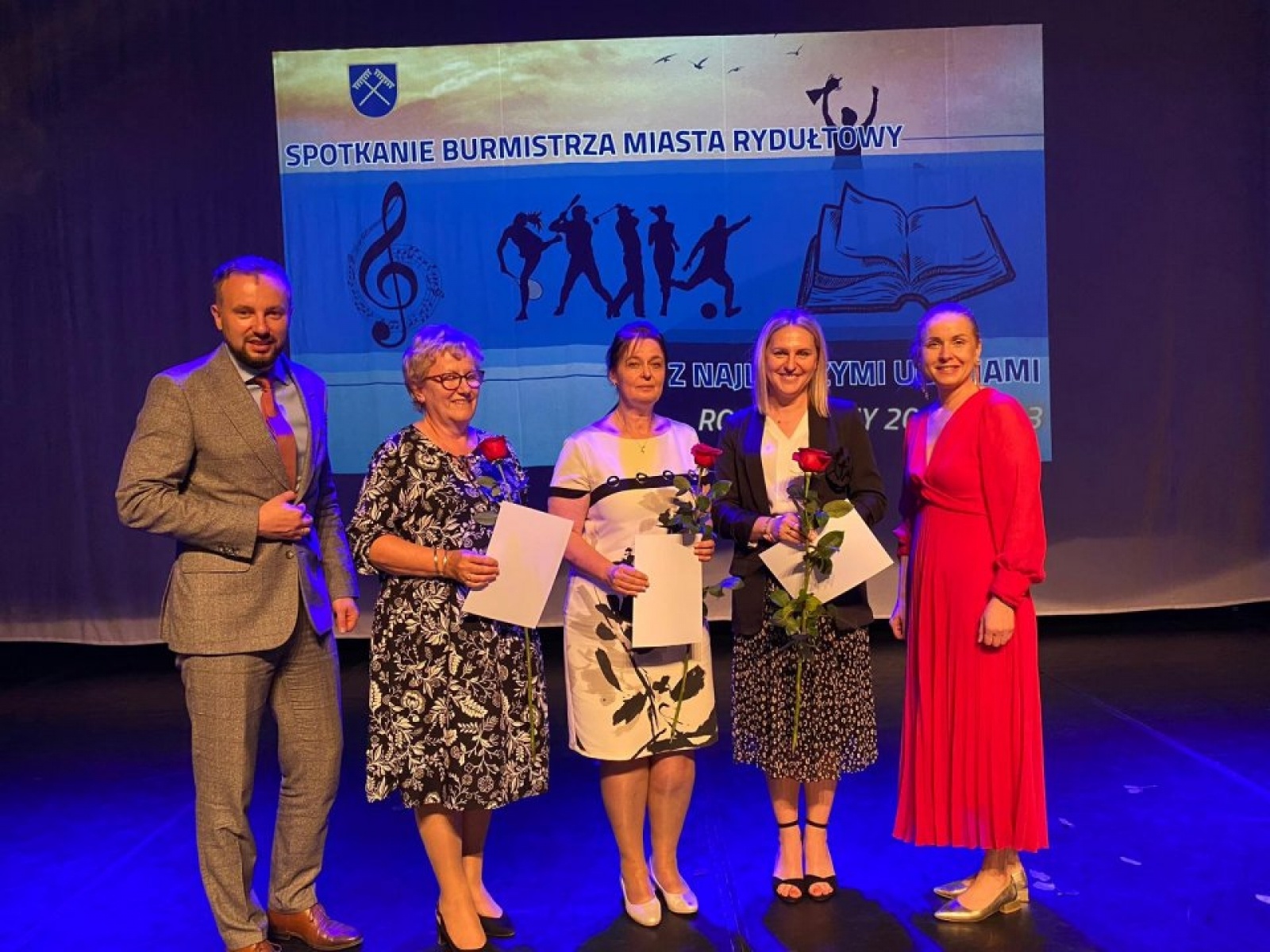 Zdjęcie w galerii na portalu naszwodzislaw.com: W Rydułtowach wyróżniono najlepszych uczniów [FOTO] wiadomości z regionu