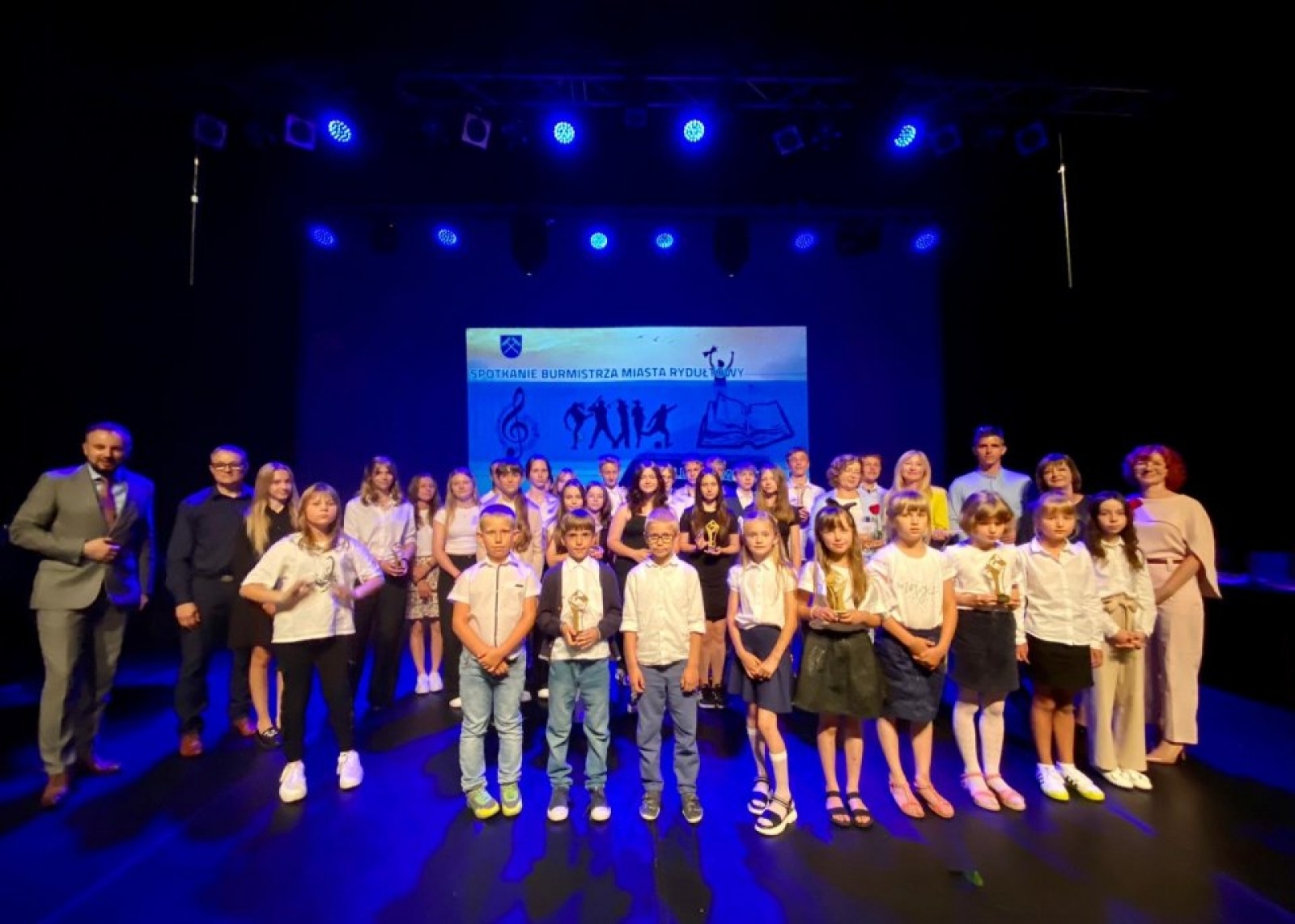 Zdjęcie w galerii na portalu naszwodzislaw.com: W Rydułtowach wyróżniono najlepszych uczniów [FOTO] wiadomości z regionu