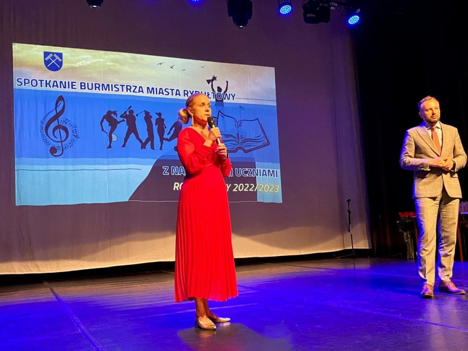 Zdjęcie w galerii na portalu naszwodzislaw.com: W Rydułtowach wyróżniono najlepszych uczniów [FOTO] wiadomości z regionu