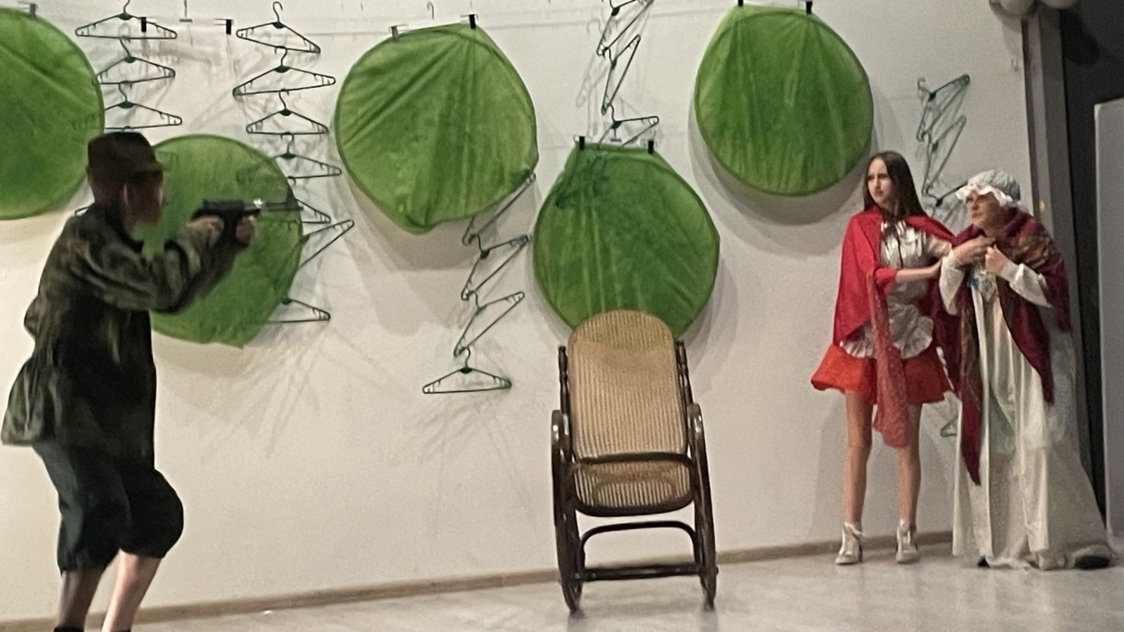 Zdjęcie w galerii na portalu naszwodzislaw.com: Mama, Tata i Ja. Festyn w zawadzkiej szkole [FOTO] wiadomości z regionu