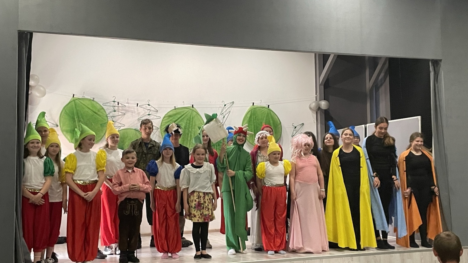 Zdjęcie w galerii na portalu naszwodzislaw.com: Mama, Tata i Ja. Festyn w zawadzkiej szkole [FOTO] wiadomości z regionu