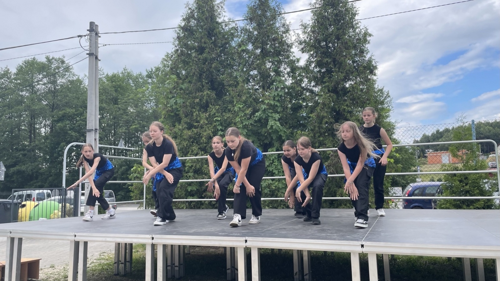 Zdjęcie w galerii na portalu naszwodzislaw.com: Mama, Tata i Ja. Festyn w zawadzkiej szkole [FOTO] wiadomości z regionu