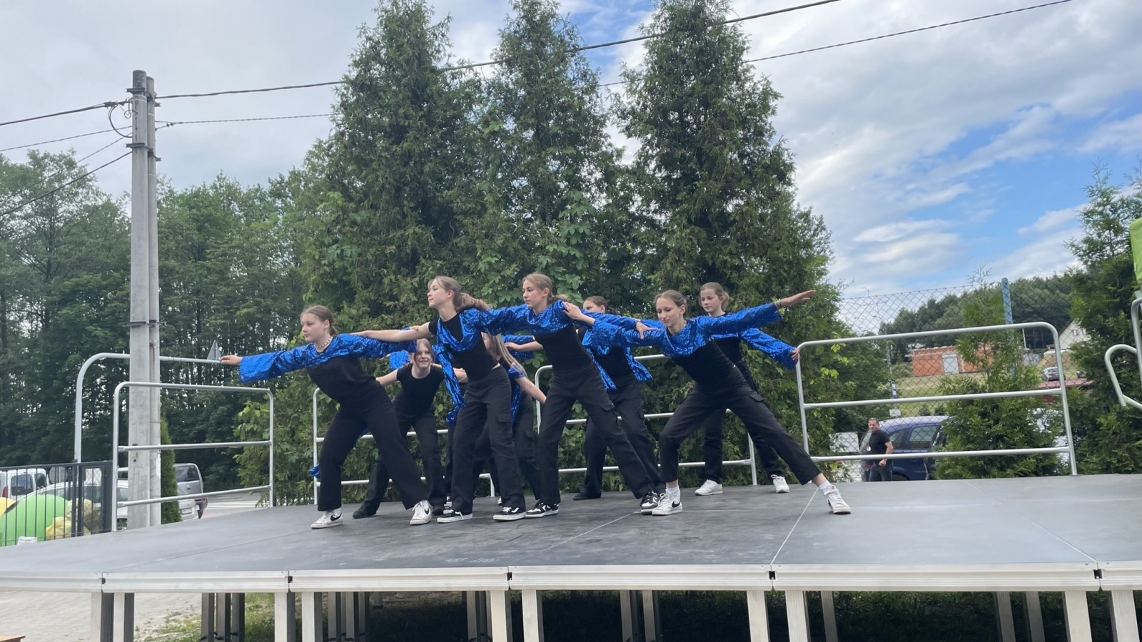 Zdjęcie w galerii na portalu naszwodzislaw.com: Mama, Tata i Ja. Festyn w zawadzkiej szkole [FOTO] wiadomości z regionu