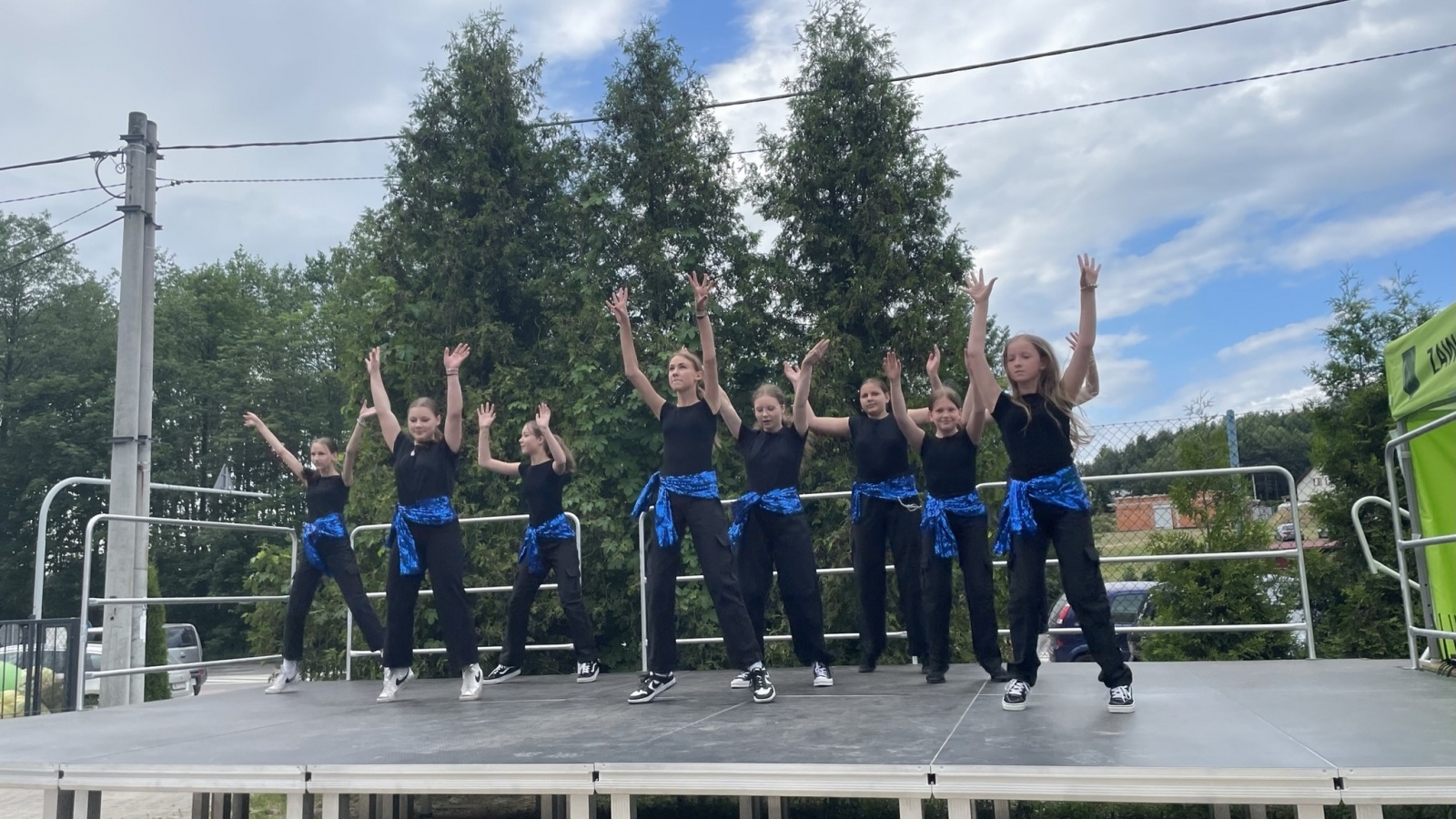 Zdjęcie w galerii na portalu naszwodzislaw.com: Mama, Tata i Ja. Festyn w zawadzkiej szkole [FOTO] wiadomości z regionu