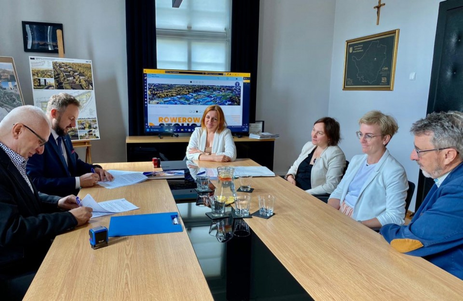 Zdjęcie w galerii na portalu naszwodzislaw.com: Polski Ład. Rydułtowy podpisały kolejną umowę wiadomości z regionu