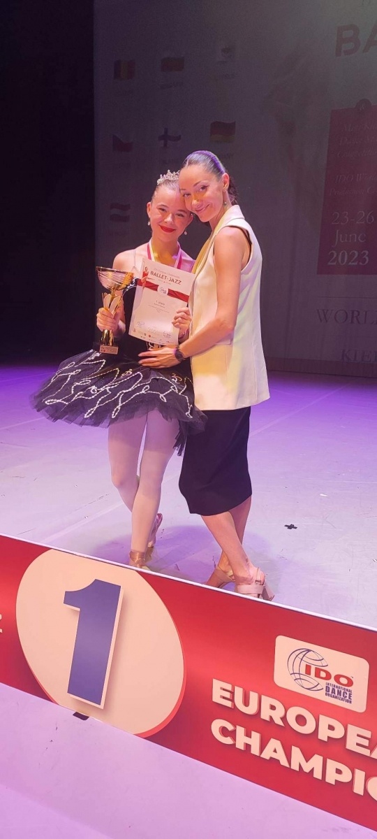 Zdjęcie w galerii na portalu naszwodzislaw.com: Zuzanna Wójtowicz z wodzisławskiego Mirażu najlepsza w Europie po raz drugi wiadomości z regionu
