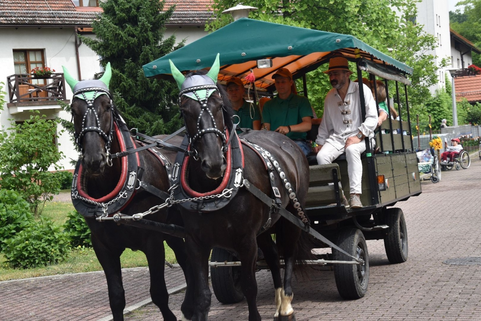 Zdjęcie w galerii na portalu naszwodzislaw.com: W sielskiej scenerii powitali lato [FOTO] wiadomości z regionu
