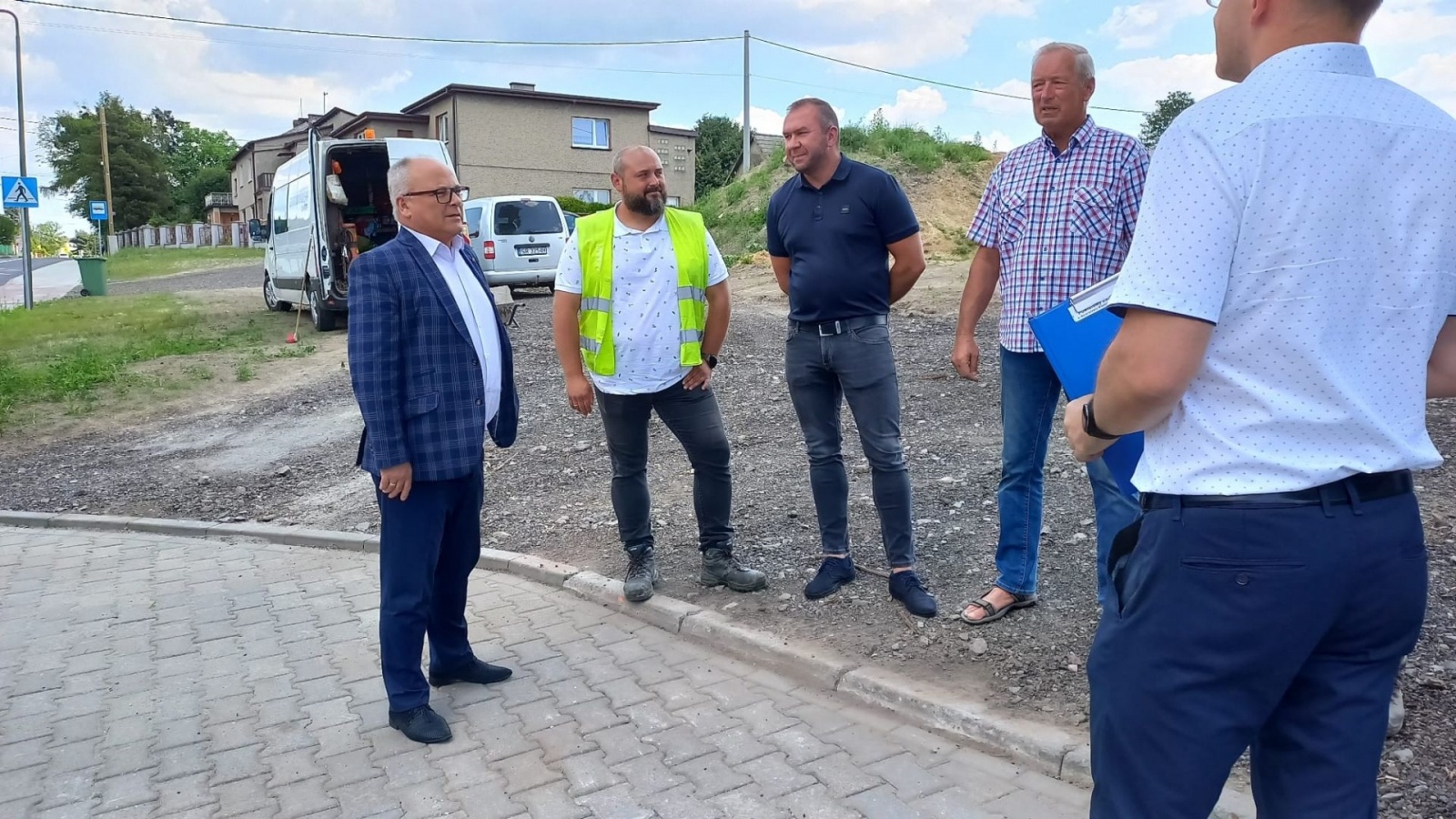 Zdjęcie w galerii na portalu naszwodzislaw.com: Ulica 1 Maja w Gołkowicach oficjalnie odebrana wiadomości z regionu