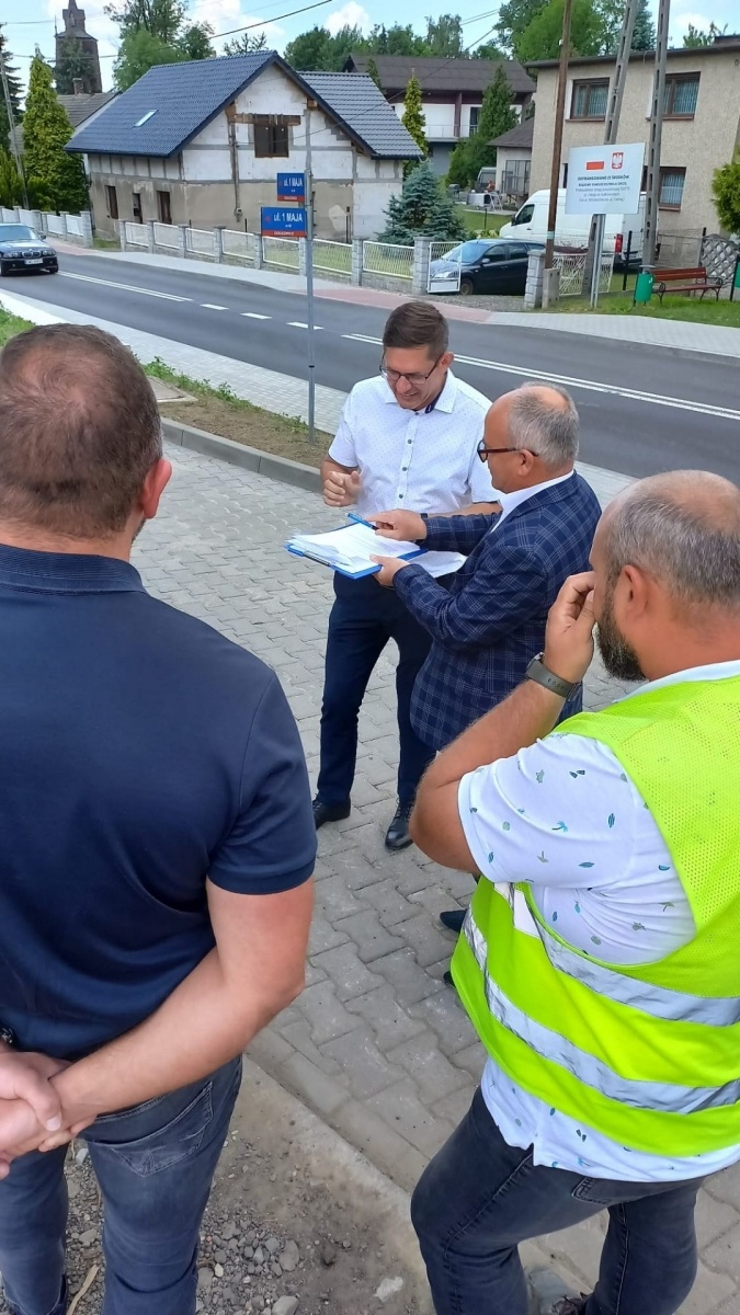 Zdjęcie w galerii na portalu naszwodzislaw.com: Ulica 1 Maja w Gołkowicach oficjalnie odebrana wiadomości z regionu