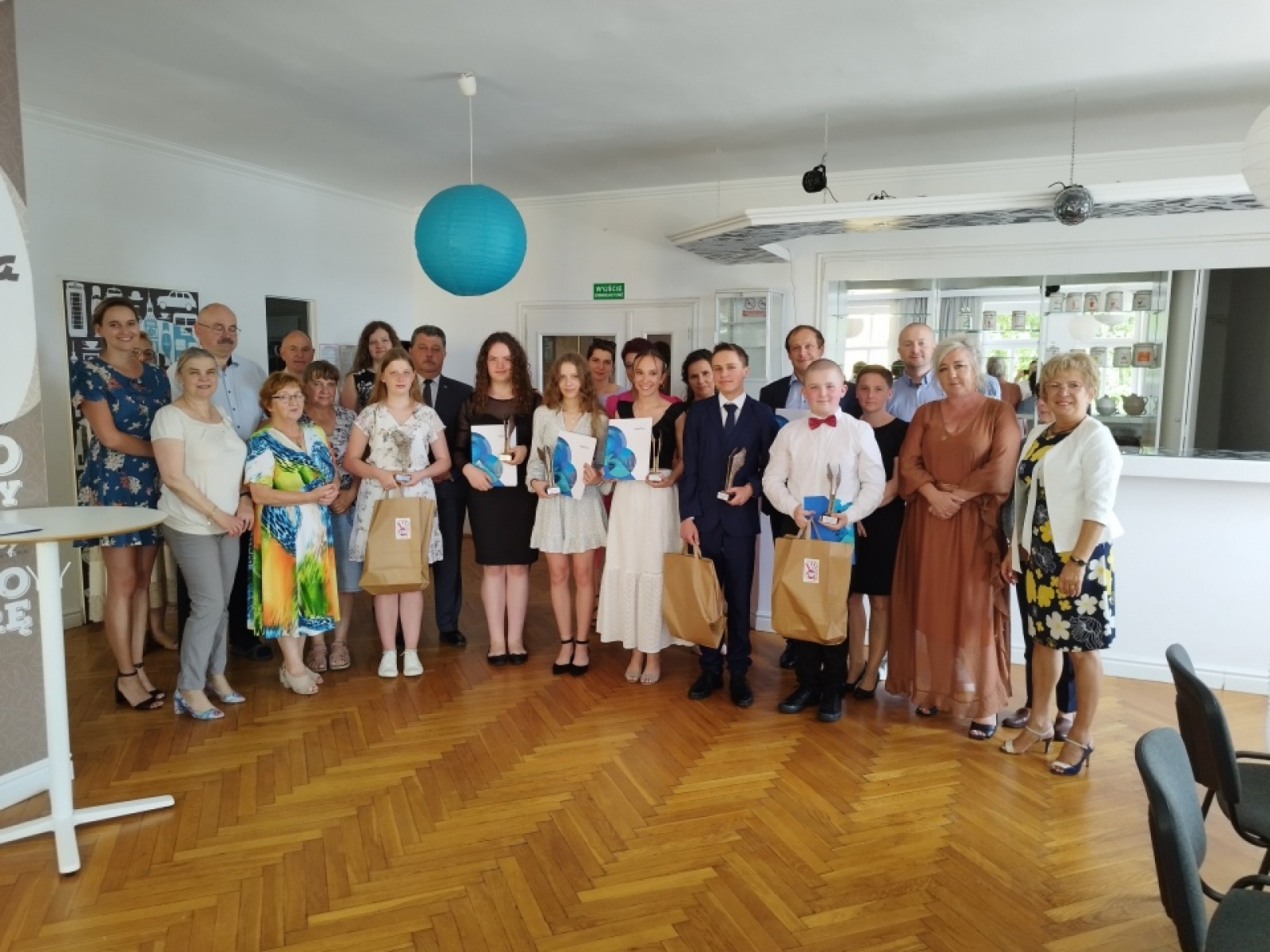 Zdjęcie w galerii na portalu naszwodzislaw.com: Pszów. Doceniono najlepszych uczniów wiadomości z regionu