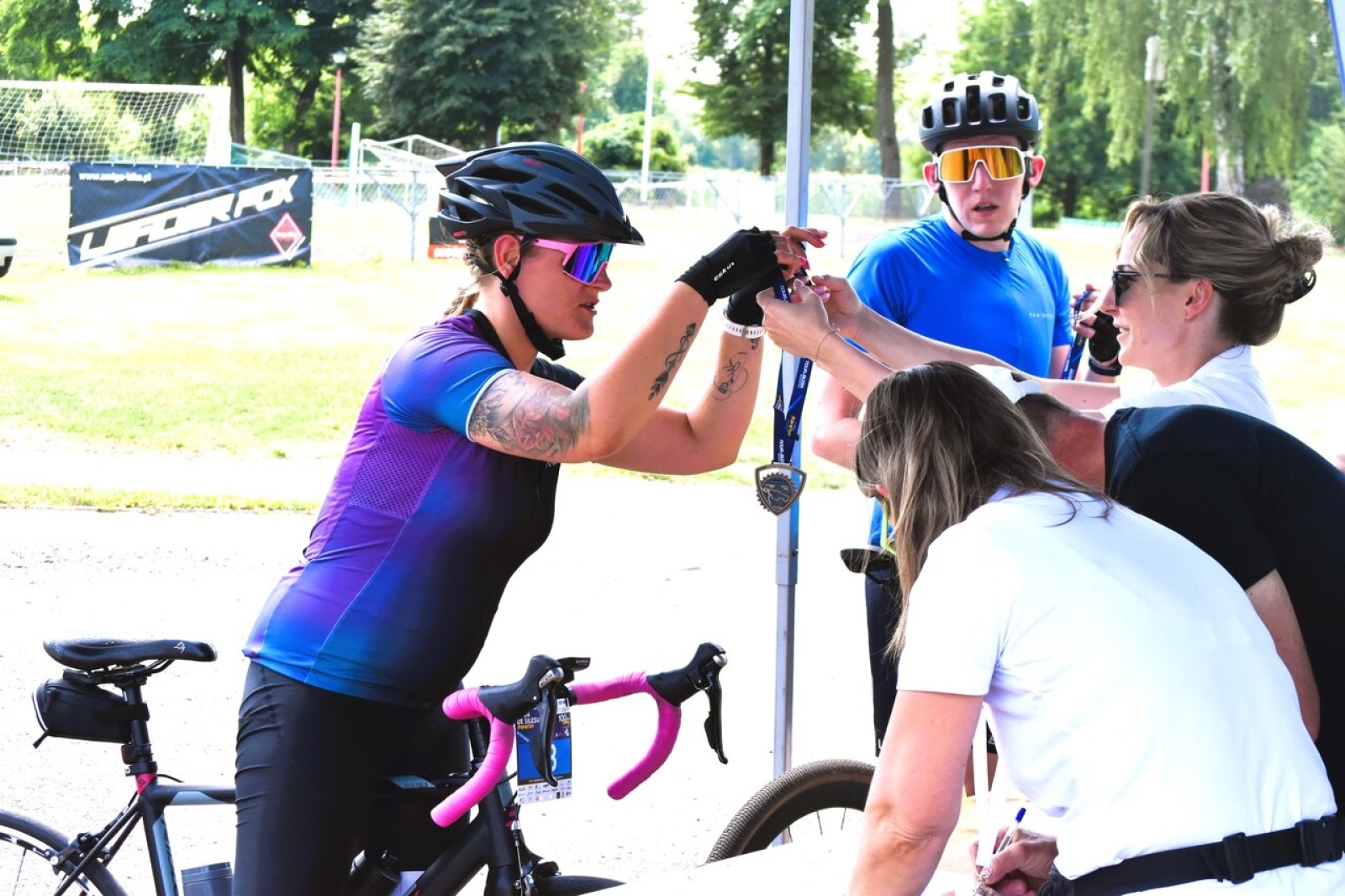 Zdjęcie w galerii na portalu naszwodzislaw.com: Godów gościł uczestników kolarskiego maratonu Tour de Silesia wiadomości z regionu