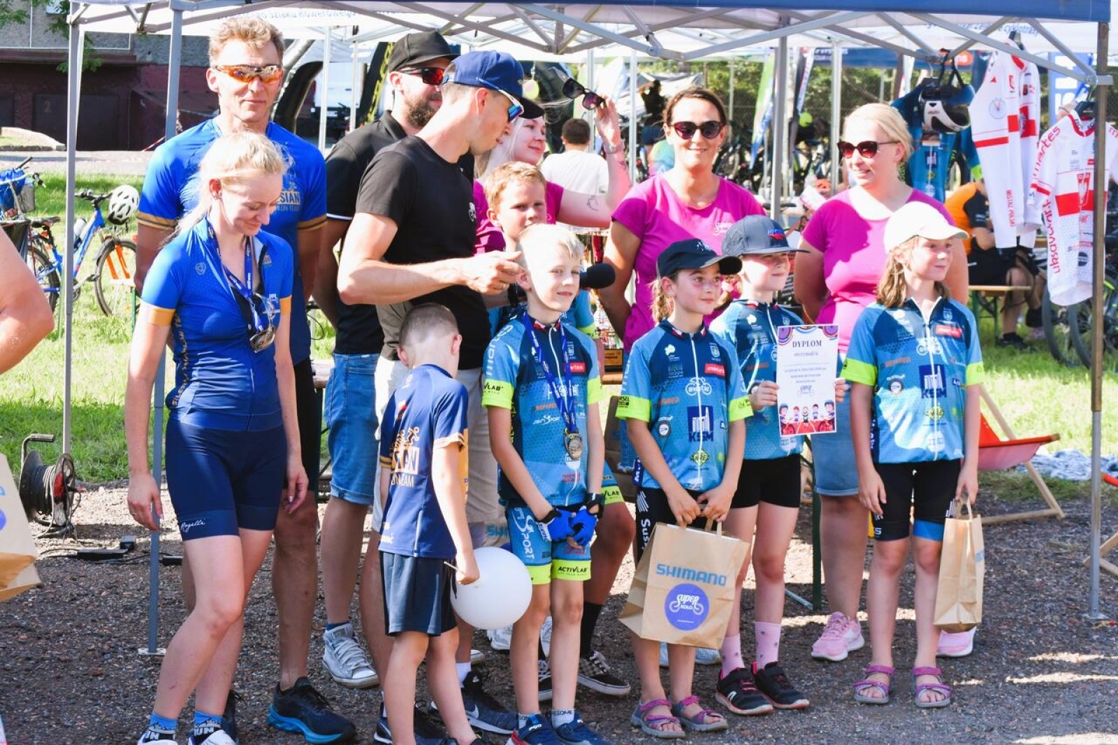 Zdjęcie w galerii na portalu naszwodzislaw.com: Godów gościł uczestników kolarskiego maratonu Tour de Silesia wiadomości z regionu