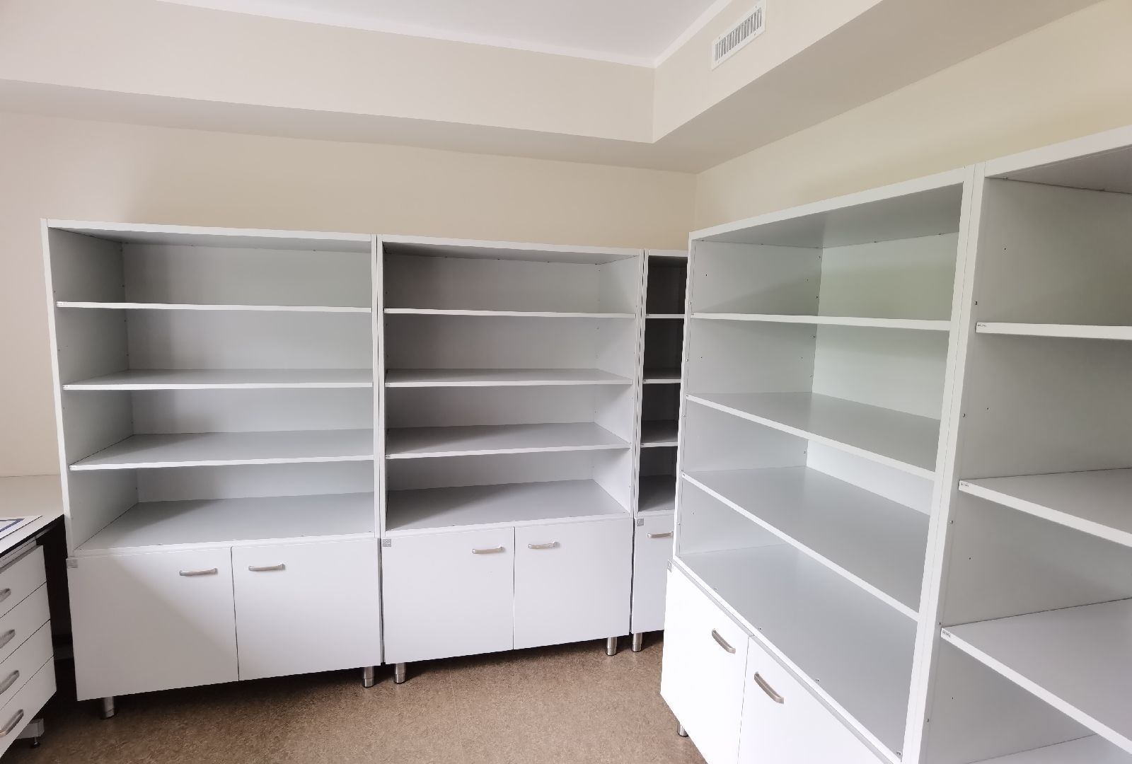 Zdjęcie w galerii na portalu naszwodzislaw.com: Nowe szaty szpitalnej apteki kosztowały prawie 700 tys. złotych wiadomości z regionu