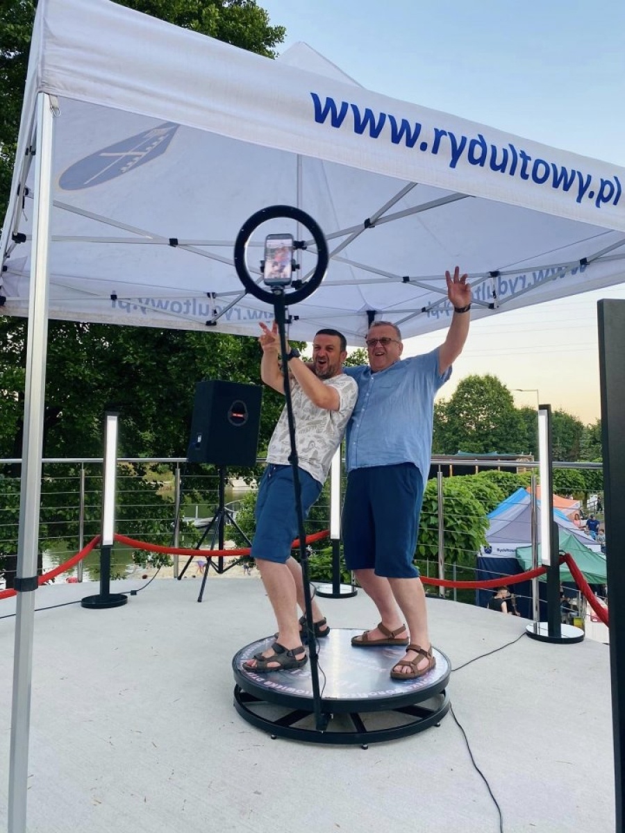 Zdjęcie w galerii na portalu naszwodzislaw.com: Karaiby na niby. Udana impreza w Rydułtowach [FOTO] wiadomości z regionu