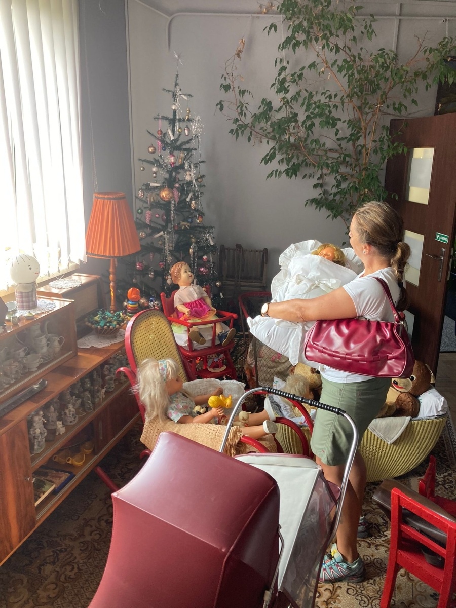 Zdjęcie w galerii na portalu naszwodzislaw.com: Uczestnicy Akcji Lato z wizytą w bibliotece w Rogowie wiadomości z regionu