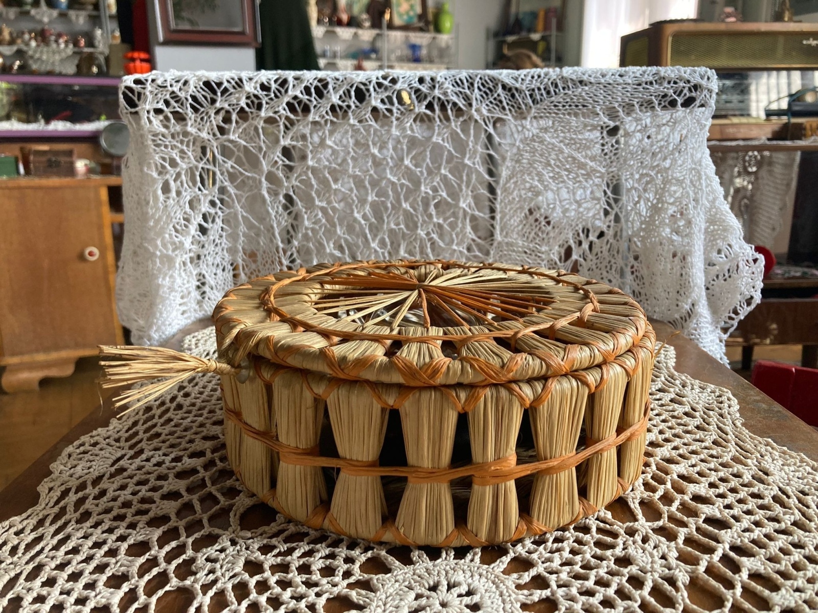 Zdjęcie w galerii na portalu naszwodzislaw.com: Uczestnicy Akcji Lato z wizytą w bibliotece w Rogowie wiadomości z regionu