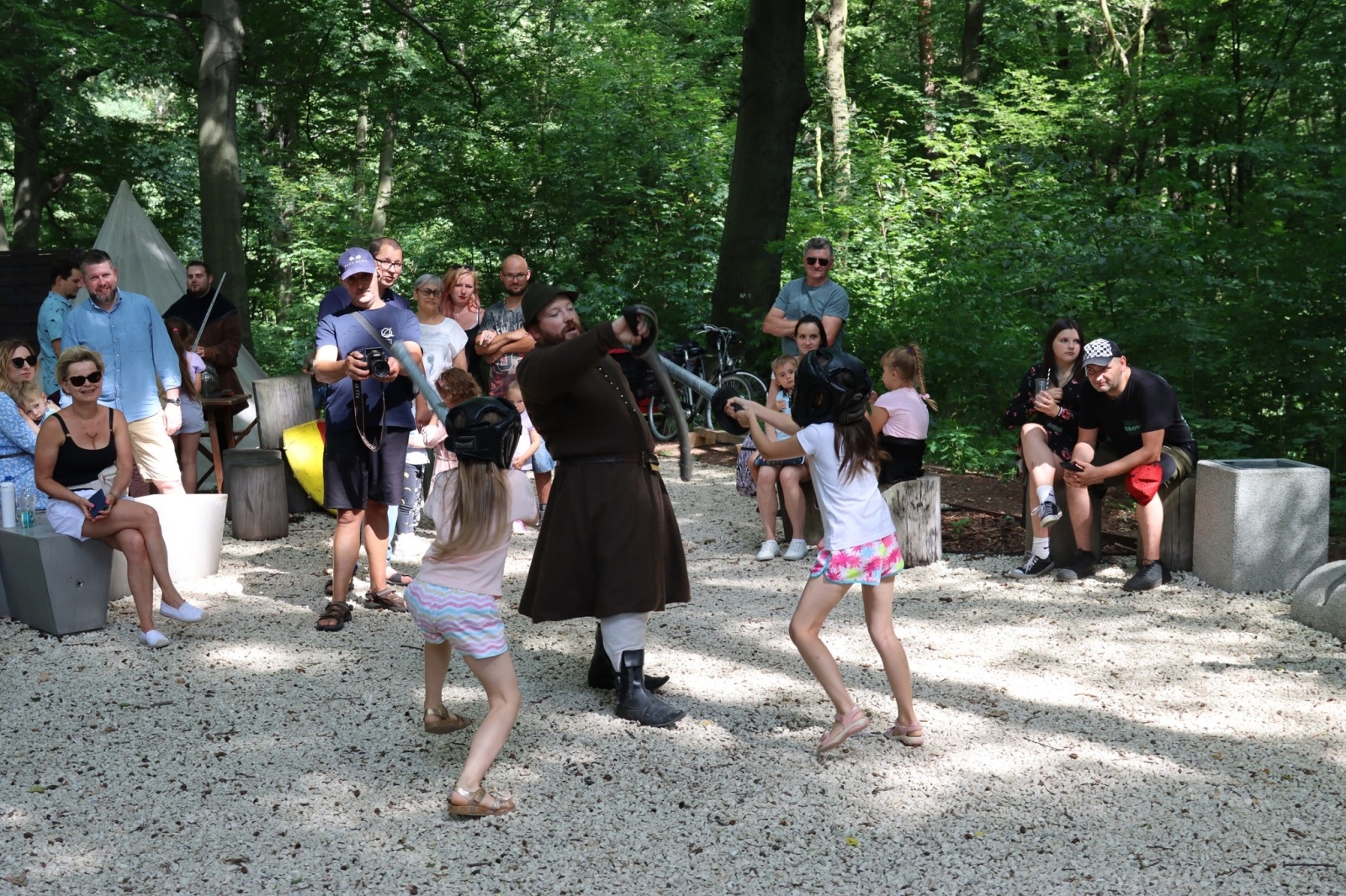 Zdjęcie w galerii na portalu naszwodzislaw.com: Moc dobrej zabawy z rycerzami [FOTO] wiadomości z regionu