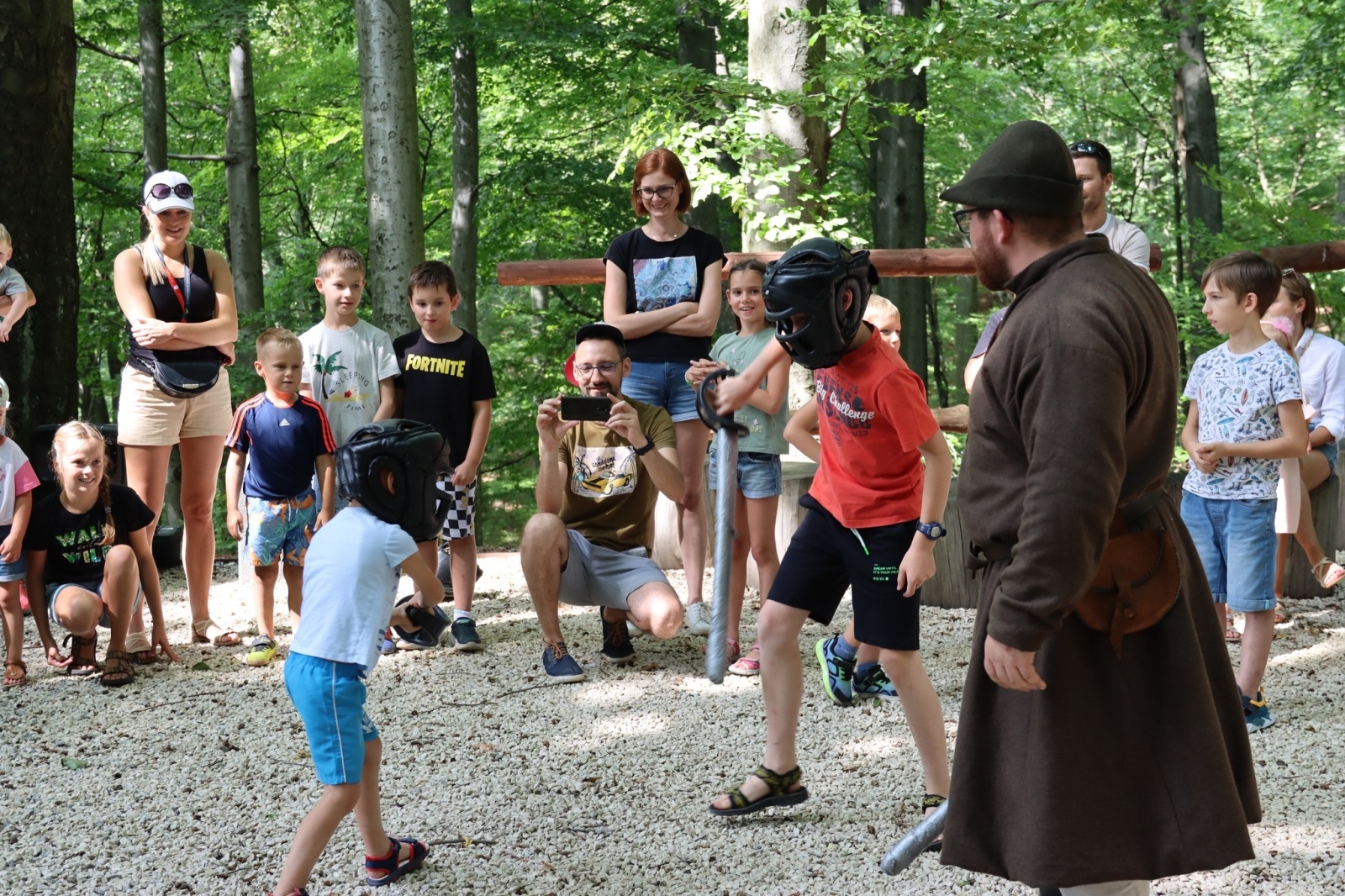 Zdjęcie w galerii na portalu naszwodzislaw.com: Moc dobrej zabawy z rycerzami [FOTO] wiadomości z regionu