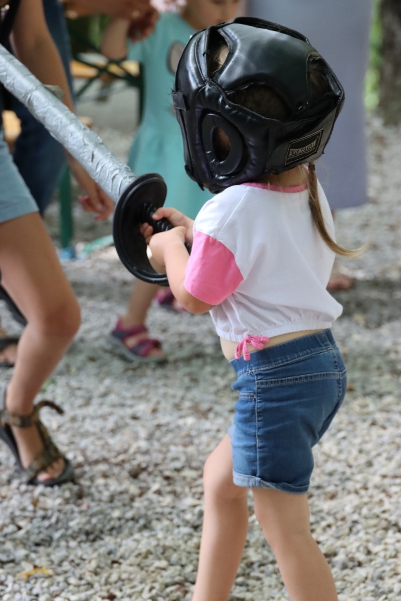 Zdjęcie w galerii na portalu naszwodzislaw.com: Moc dobrej zabawy z rycerzami [FOTO] wiadomości z regionu