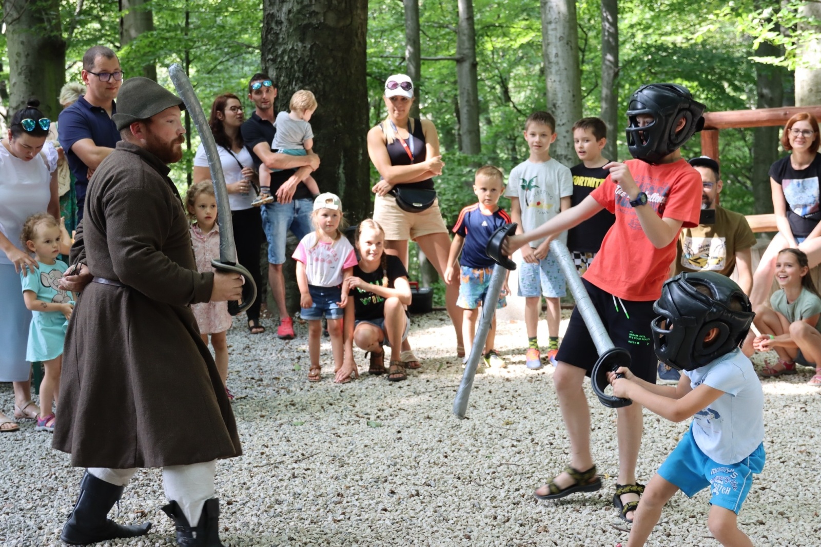 Zdjęcie w galerii na portalu naszwodzislaw.com: Moc dobrej zabawy z rycerzami [FOTO] wiadomości z regionu