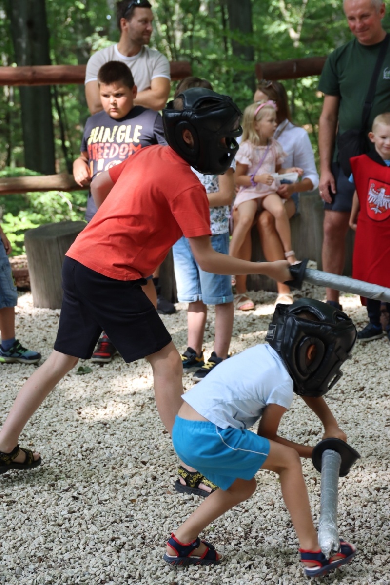 Zdjęcie w galerii na portalu naszwodzislaw.com: Moc dobrej zabawy z rycerzami [FOTO] wiadomości z regionu