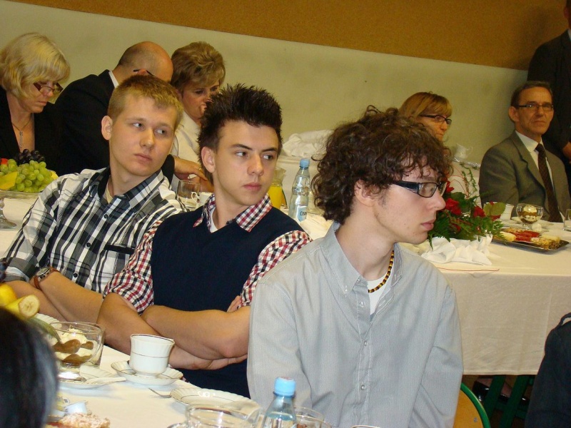 Zdjęcie w galerii na portalu naszwodzislaw.com: Dorośli bawili się nimi jak małe dzieci wiadomości z regionu