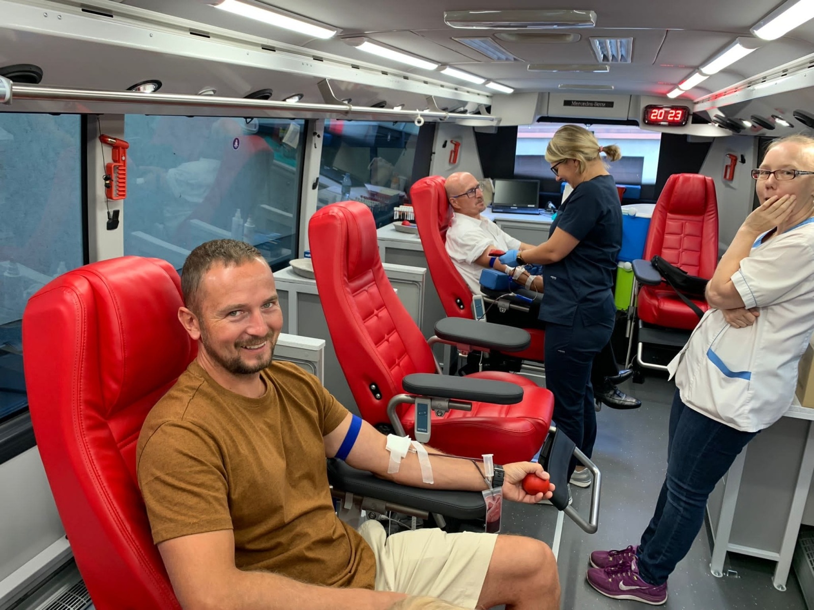 Zdjęcie w galerii na portalu naszwodzislaw.com: Udana zbiórka życiodajnego płynu w Syryni wiadomości z regionu