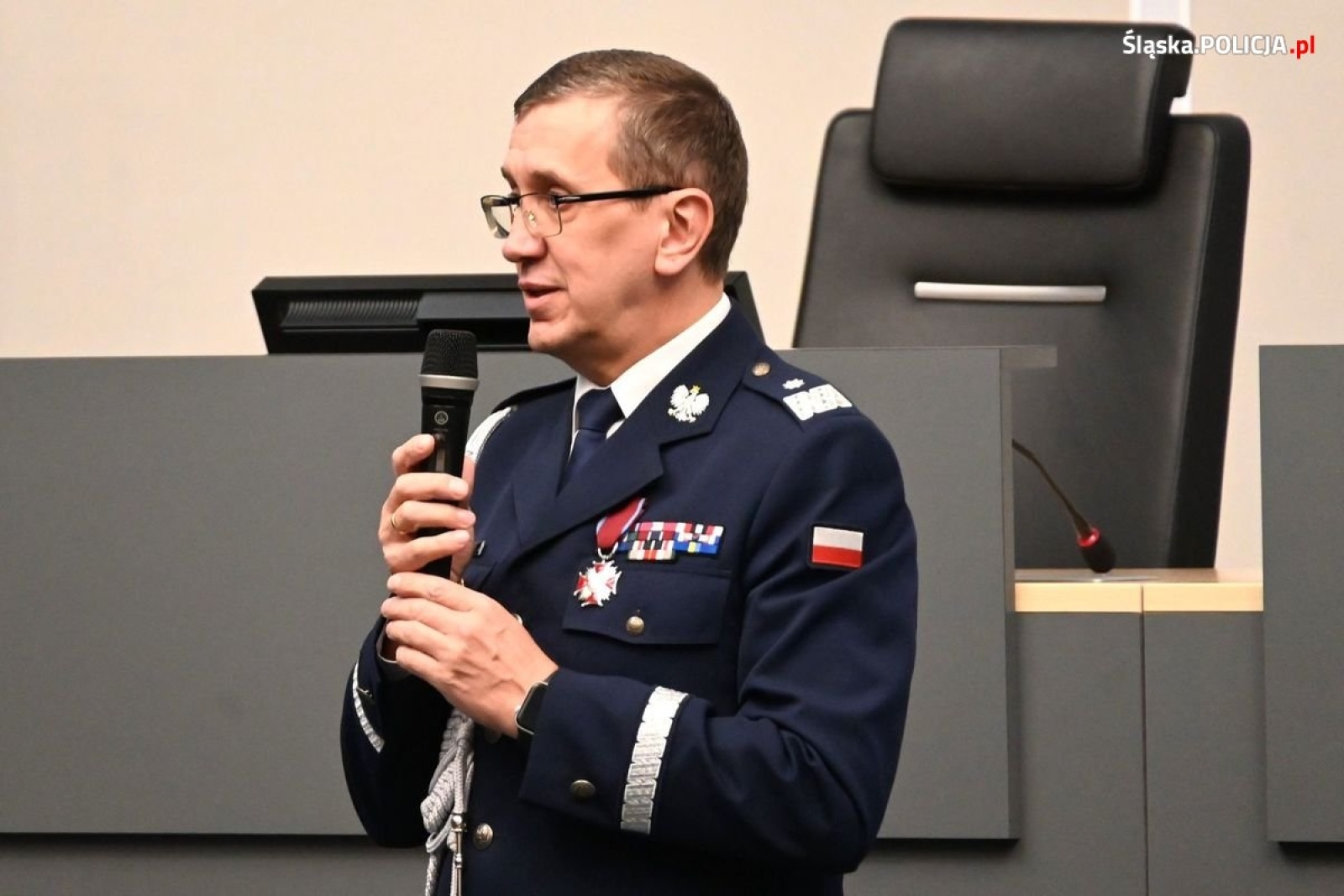 Zdjęcie w galerii na portalu naszwodzislaw.com: Uroczysta zbiórka i wyróżnienia dla policjantów i pracowników [FOTO] wiadomości z regionu