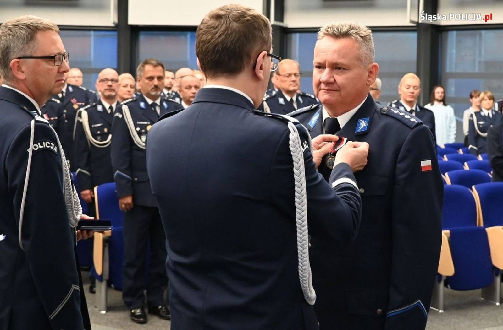 Zdjęcie w galerii na portalu naszwodzislaw.com: Uroczysta zbiórka i wyróżnienia dla policjantów i pracowników [FOTO] wiadomości z regionu