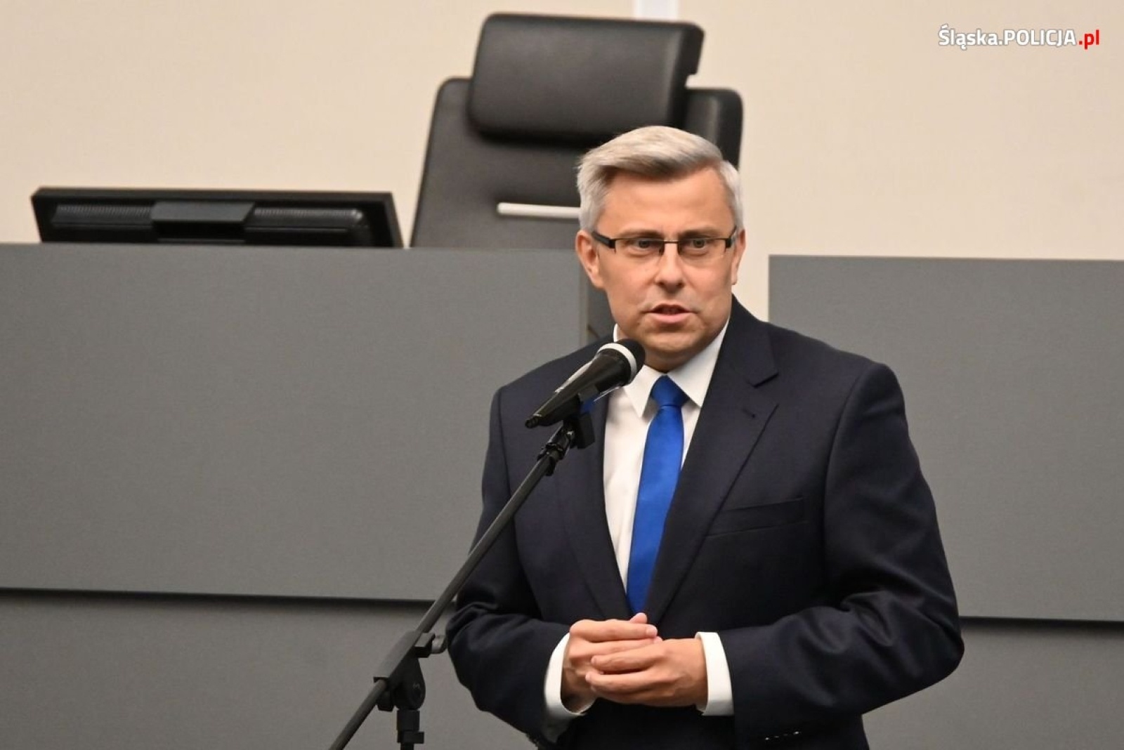 Zdjęcie w galerii na portalu naszwodzislaw.com: Uroczysta zbiórka i wyróżnienia dla policjantów i pracowników [FOTO] wiadomości z regionu