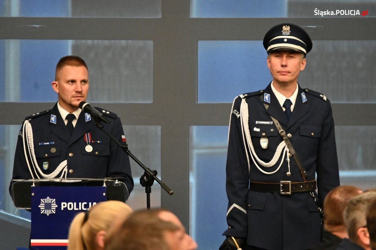 Zdjęcie w galerii na portalu naszwodzislaw.com: Uroczysta zbiórka i wyróżnienia dla policjantów i pracowników [FOTO] wiadomości z regionu