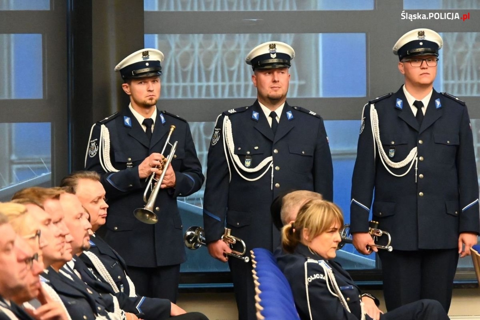 Zdjęcie w galerii na portalu naszwodzislaw.com: Uroczysta zbiórka i wyróżnienia dla policjantów i pracowników [FOTO] wiadomości z regionu