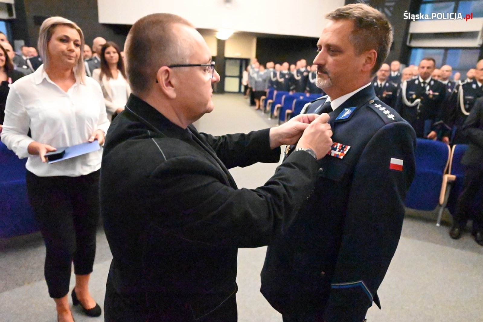 Zdjęcie w galerii na portalu naszwodzislaw.com: Uroczysta zbiórka i wyróżnienia dla policjantów i pracowników [FOTO] wiadomości z regionu