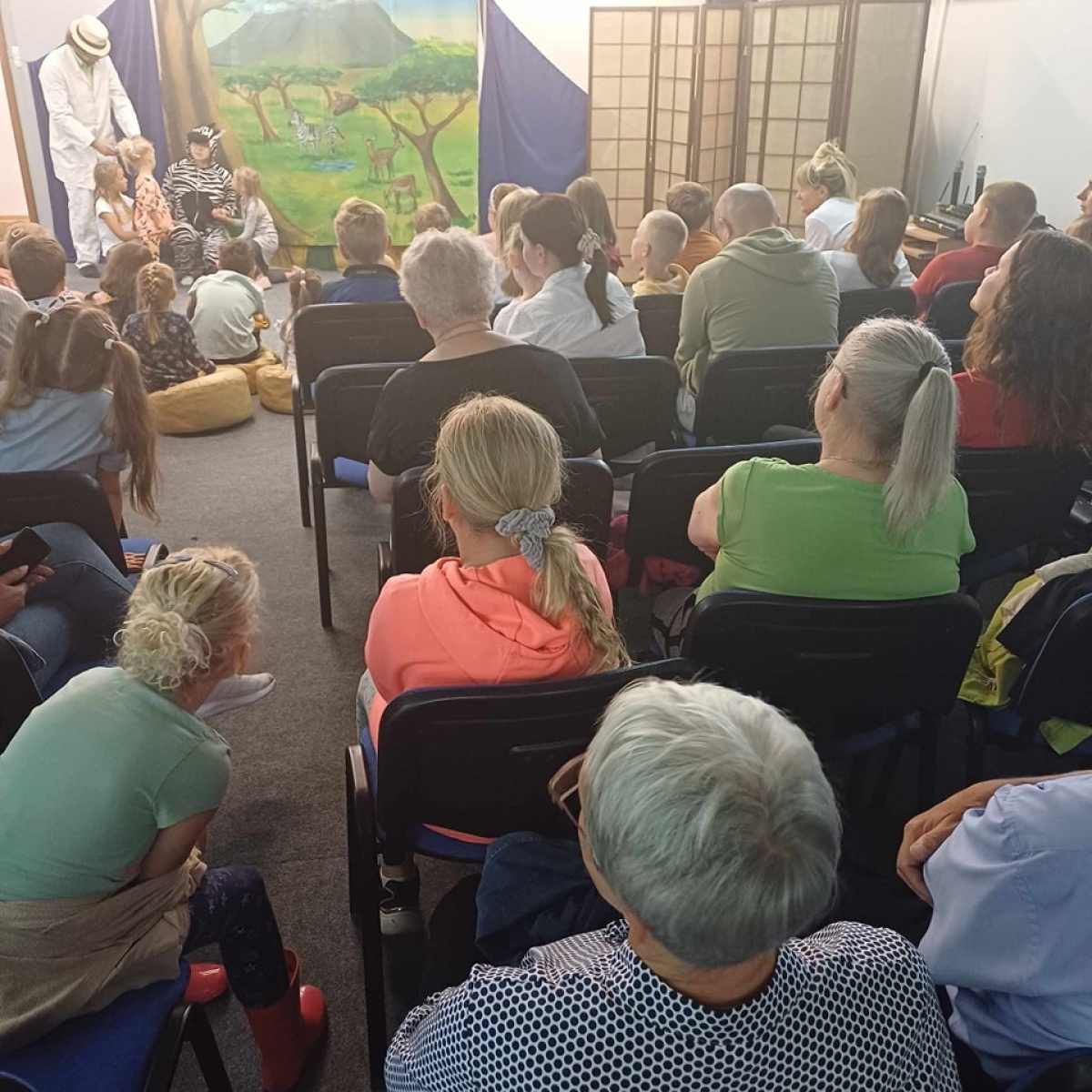 Zdjęcie w galerii na portalu naszwodzislaw.com: Spektakl i zabawa. Teatr Krak-Art w wodzisławskiej książnicy wiadomości z regionu