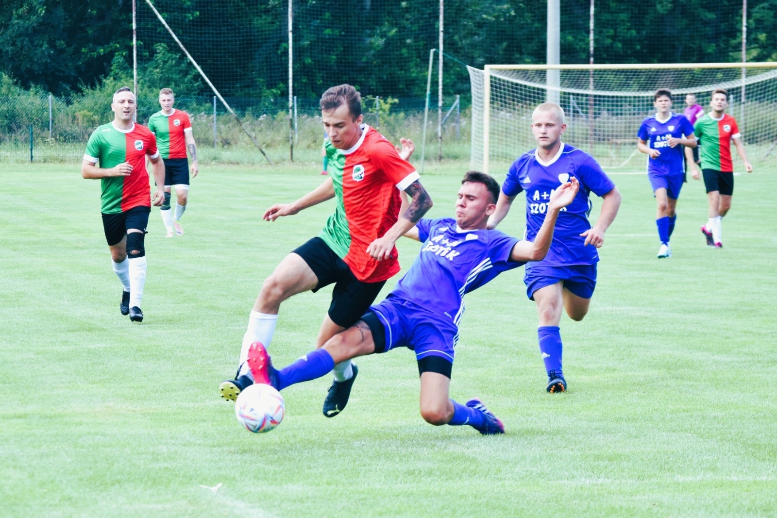 Zdjęcie w galerii na portalu naszwodzislaw.com: Puchar Wójta Gminy Godów za zwycięstwo w Gminnym Turnieju Piłki Nożnej powędrował do Gołkowic wiadomości z regionu