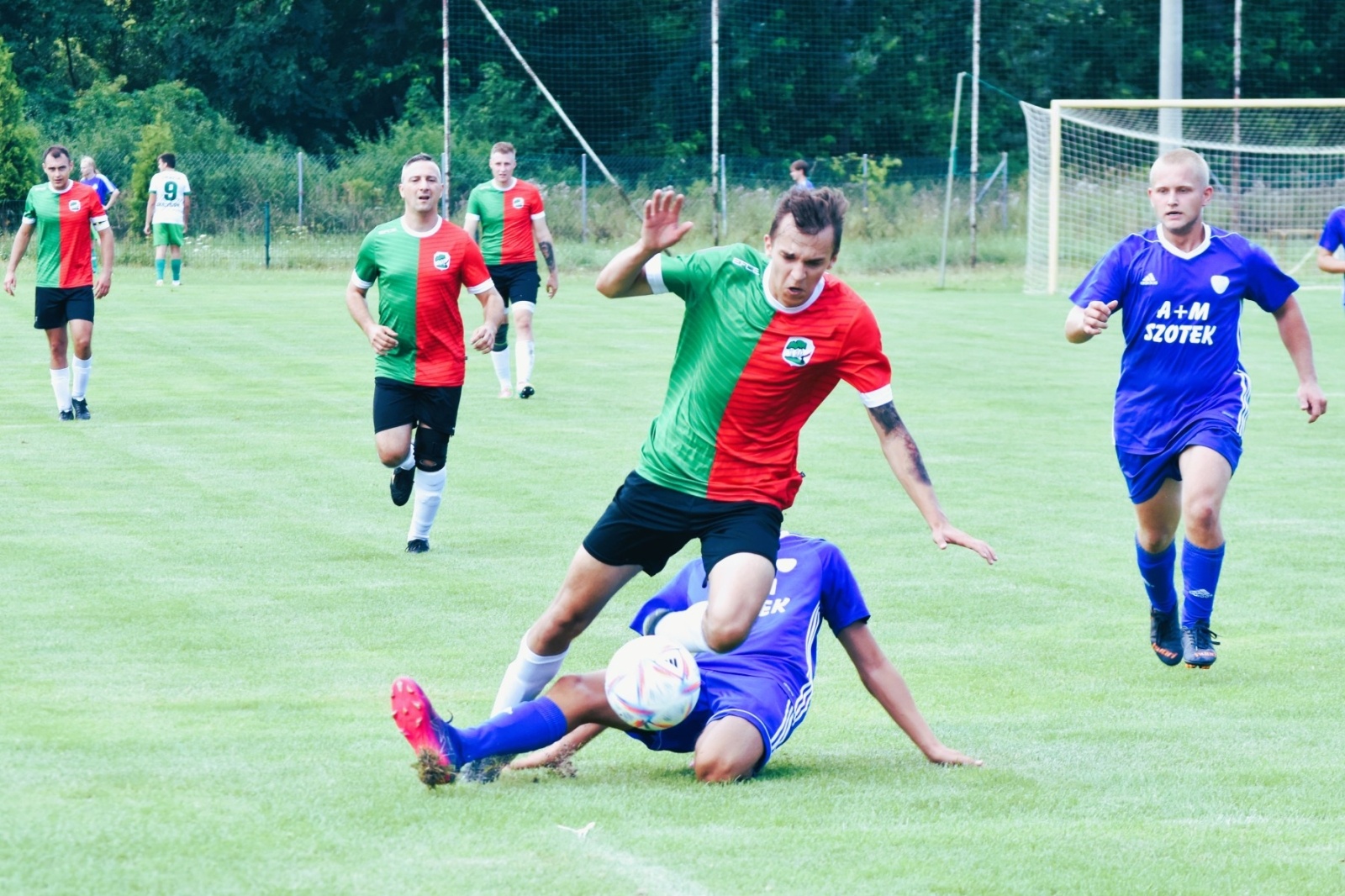 Zdjęcie w galerii na portalu naszwodzislaw.com: Puchar Wójta Gminy Godów za zwycięstwo w Gminnym Turnieju Piłki Nożnej powędrował do Gołkowic wiadomości z regionu