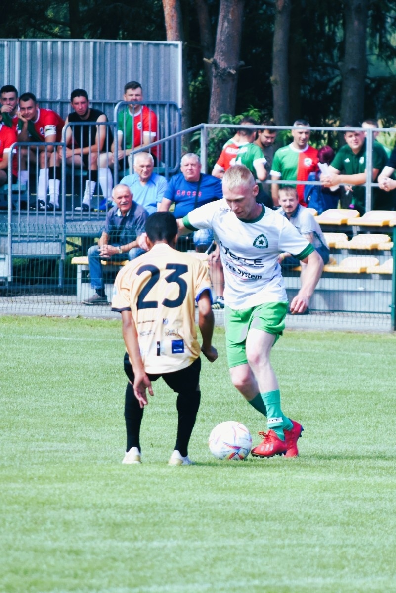 Zdjęcie w galerii na portalu naszwodzislaw.com: Puchar Wójta Gminy Godów za zwycięstwo w Gminnym Turnieju Piłki Nożnej powędrował do Gołkowic wiadomości z regionu