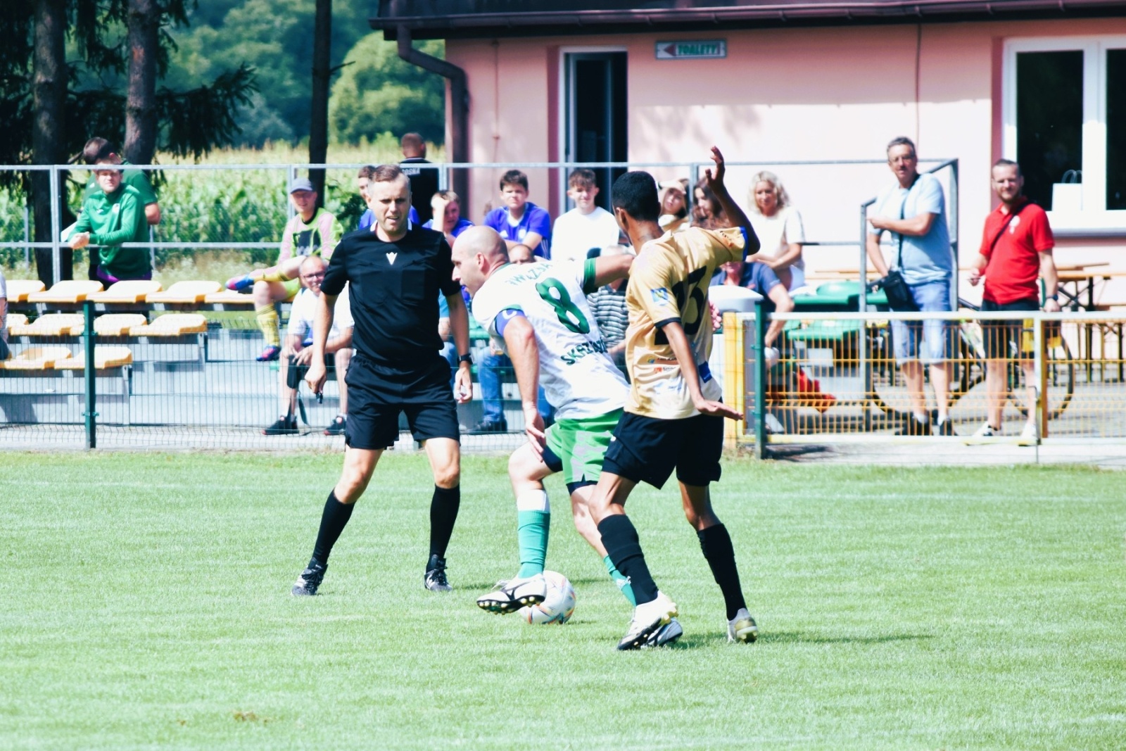 Zdjęcie w galerii na portalu naszwodzislaw.com: Puchar Wójta Gminy Godów za zwycięstwo w Gminnym Turnieju Piłki Nożnej powędrował do Gołkowic wiadomości z regionu