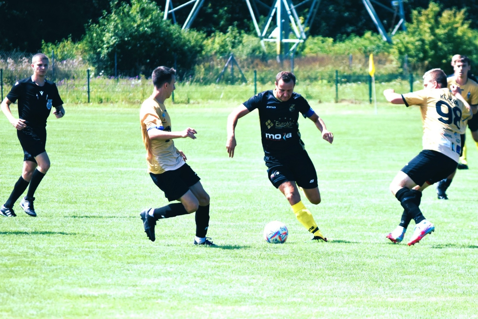 Zdjęcie w galerii na portalu naszwodzislaw.com: Puchar Wójta Gminy Godów za zwycięstwo w Gminnym Turnieju Piłki Nożnej powędrował do Gołkowic wiadomości z regionu