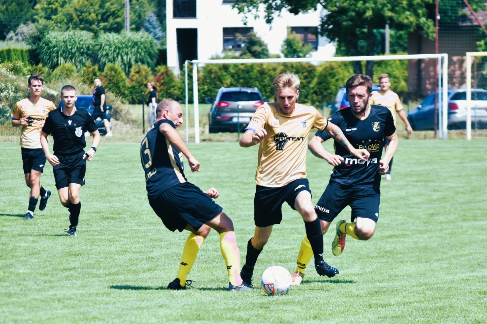 Zdjęcie w galerii na portalu naszwodzislaw.com: Puchar Wójta Gminy Godów za zwycięstwo w Gminnym Turnieju Piłki Nożnej powędrował do Gołkowic wiadomości z regionu