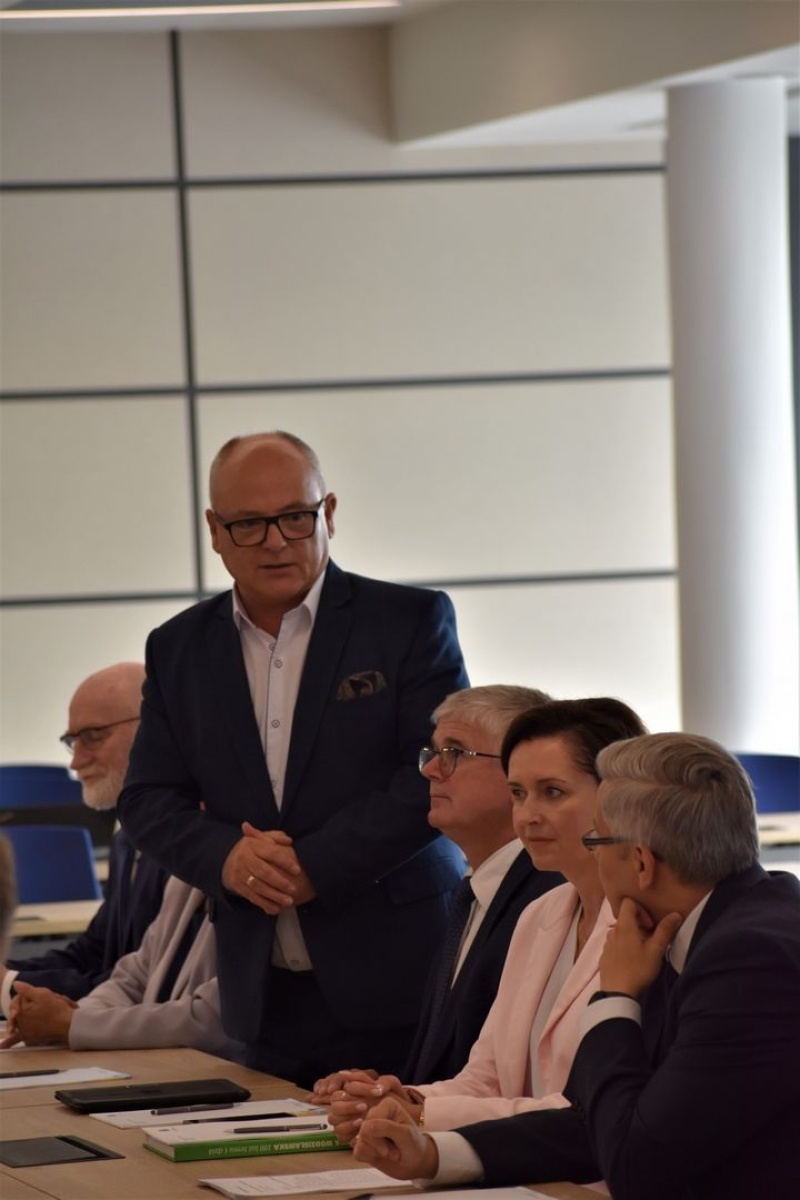 Zdjęcie w galerii na portalu naszwodzislaw.com: Za nami gospodarska wizyta wojewody w powiecie wodzisławskim wiadomości z regionu