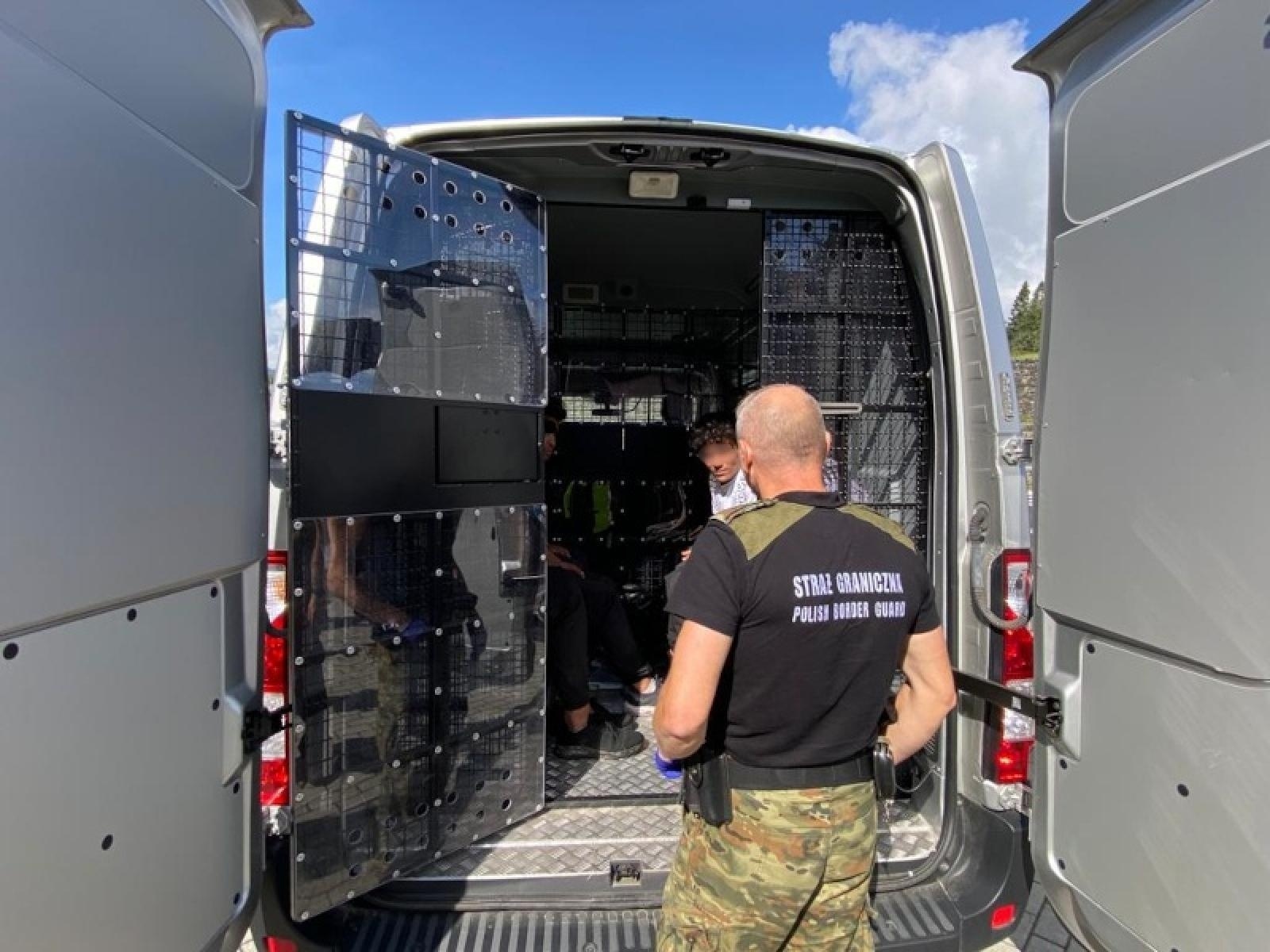 Zdjęcie w galerii na portalu naszwodzislaw.com: Niemcy chcą kontroli na polsko-czeskich granicach. Rośnie liczba nielegalnych migrantów wiadomości z regionu