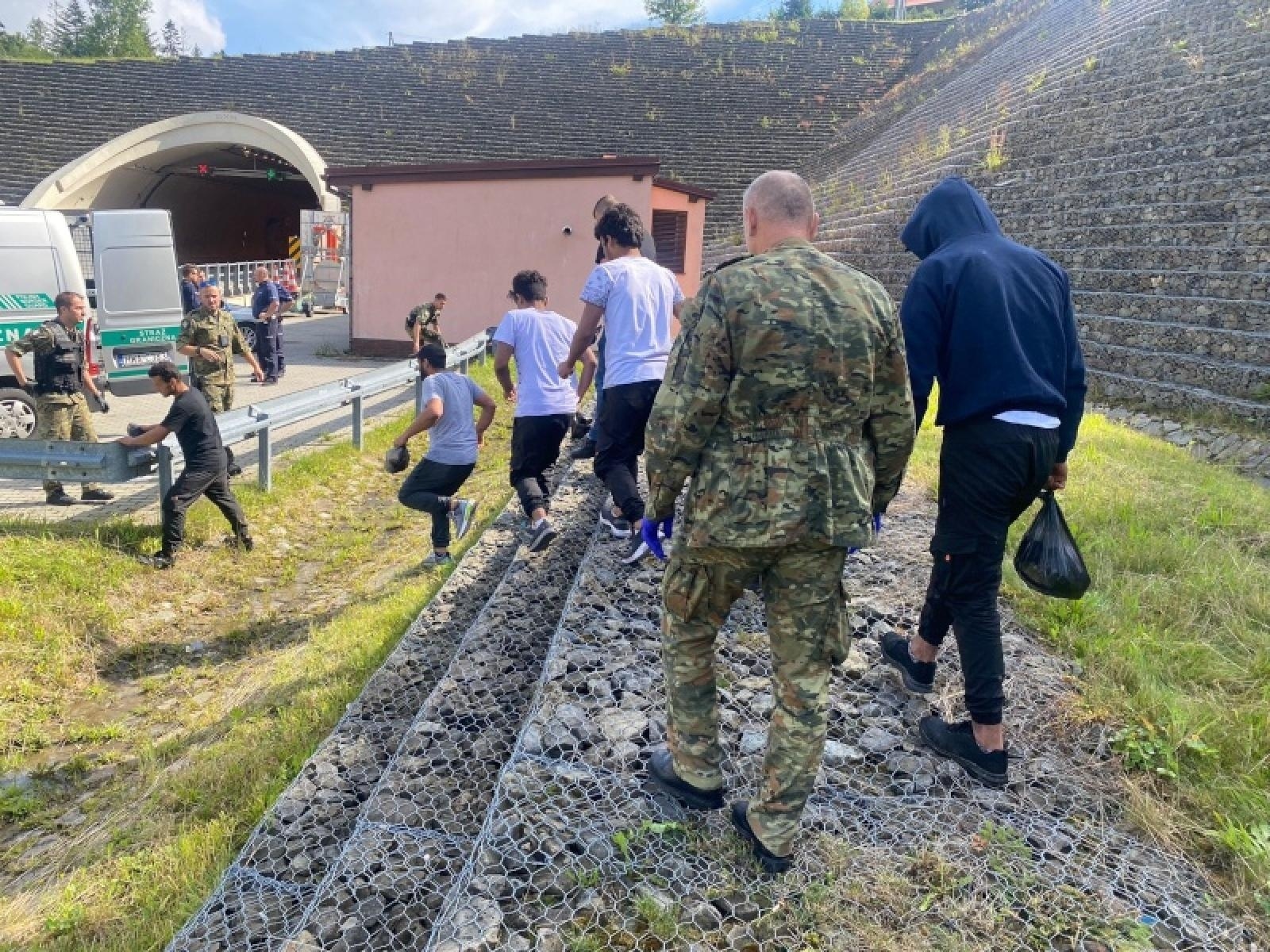 Zdjęcie w galerii na portalu naszwodzislaw.com: Niemcy chcą kontroli na polsko-czeskich granicach. Rośnie liczba nielegalnych migrantów wiadomości z regionu