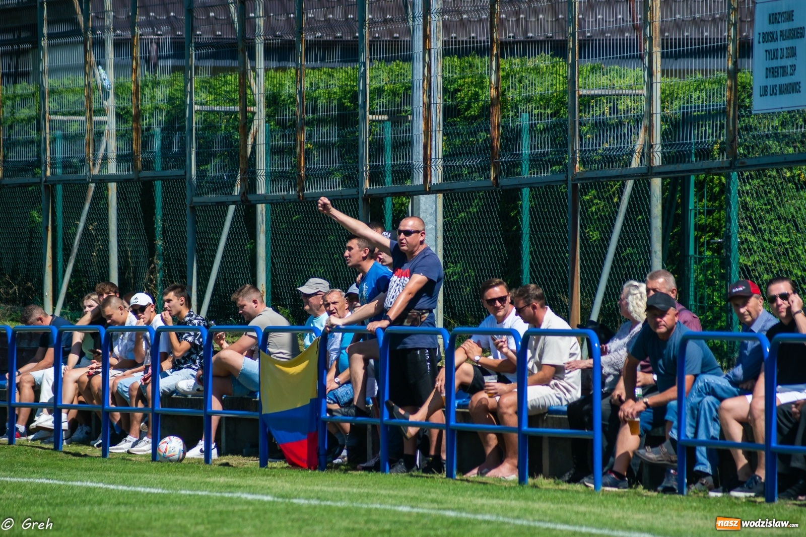 Zdjęcie w galerii na portalu naszwodzislaw.com: A klasa. Udana inauguracja Przyszłości Rogów. LKS 07 Markowice pokonany [FOTO] wiadomości z regionu