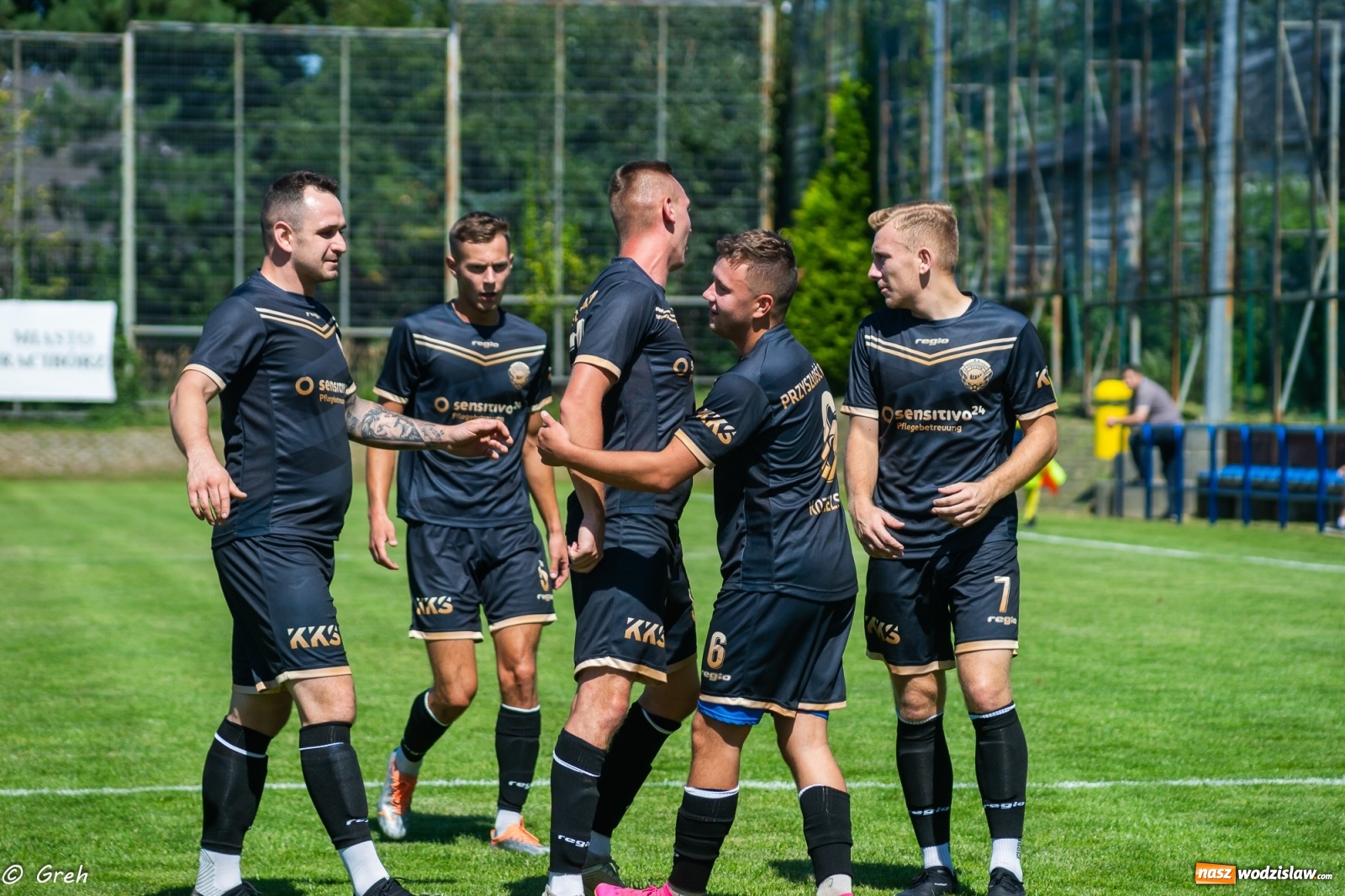 Zdjęcie w galerii na portalu naszwodzislaw.com: A klasa. Udana inauguracja Przyszłości Rogów. LKS 07 Markowice pokonany [FOTO] wiadomości z regionu