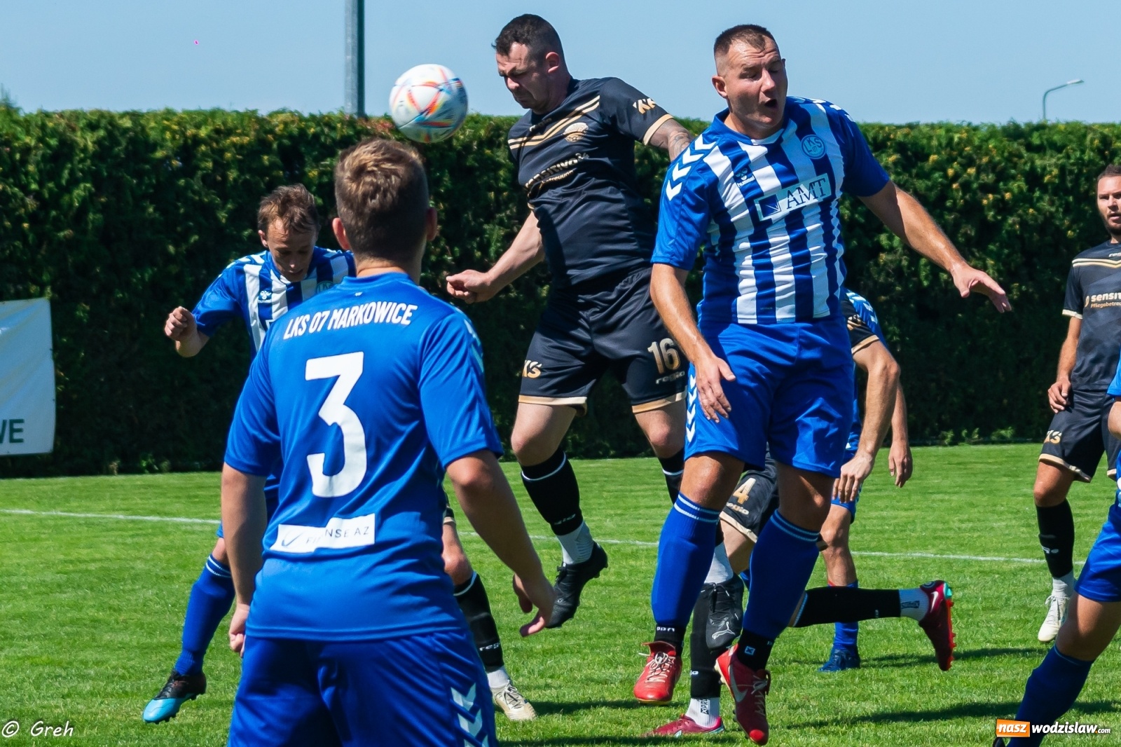 Zdjęcie w galerii na portalu naszwodzislaw.com: A klasa. Udana inauguracja Przyszłości Rogów. LKS 07 Markowice pokonany [FOTO] wiadomości z regionu