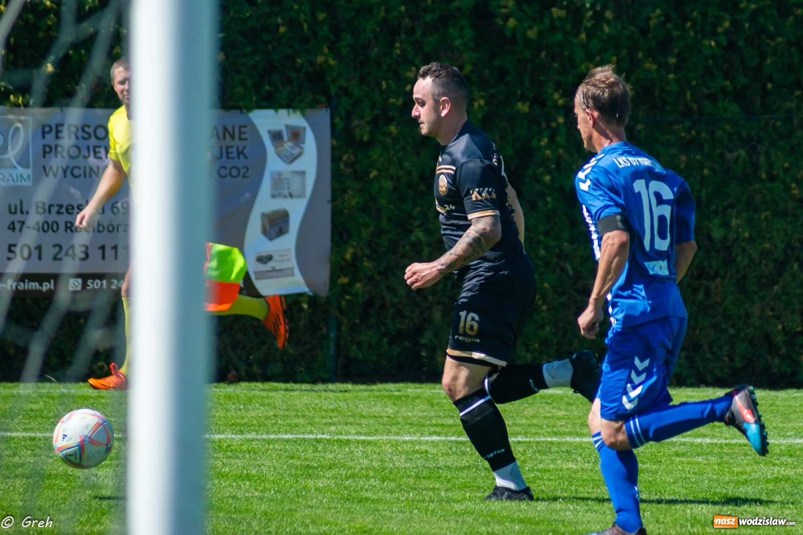 Zdjęcie w galerii na portalu naszwodzislaw.com: A klasa. Udana inauguracja Przyszłości Rogów. LKS 07 Markowice pokonany [FOTO] wiadomości z regionu