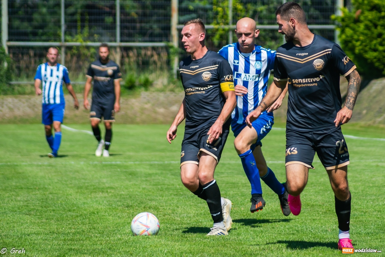 Zdjęcie w galerii na portalu naszwodzislaw.com: A klasa. Udana inauguracja Przyszłości Rogów. LKS 07 Markowice pokonany [FOTO] wiadomości z regionu