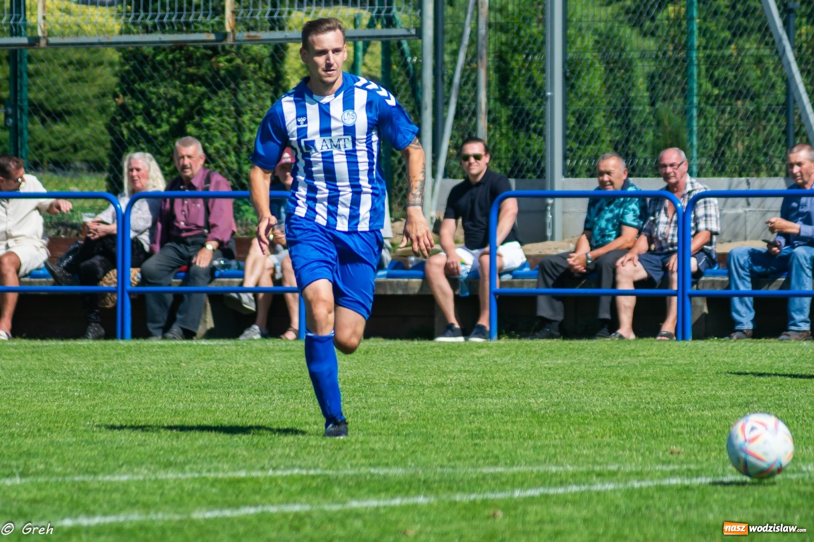 Zdjęcie w galerii na portalu naszwodzislaw.com: A klasa. Udana inauguracja Przyszłości Rogów. LKS 07 Markowice pokonany [FOTO] wiadomości z regionu